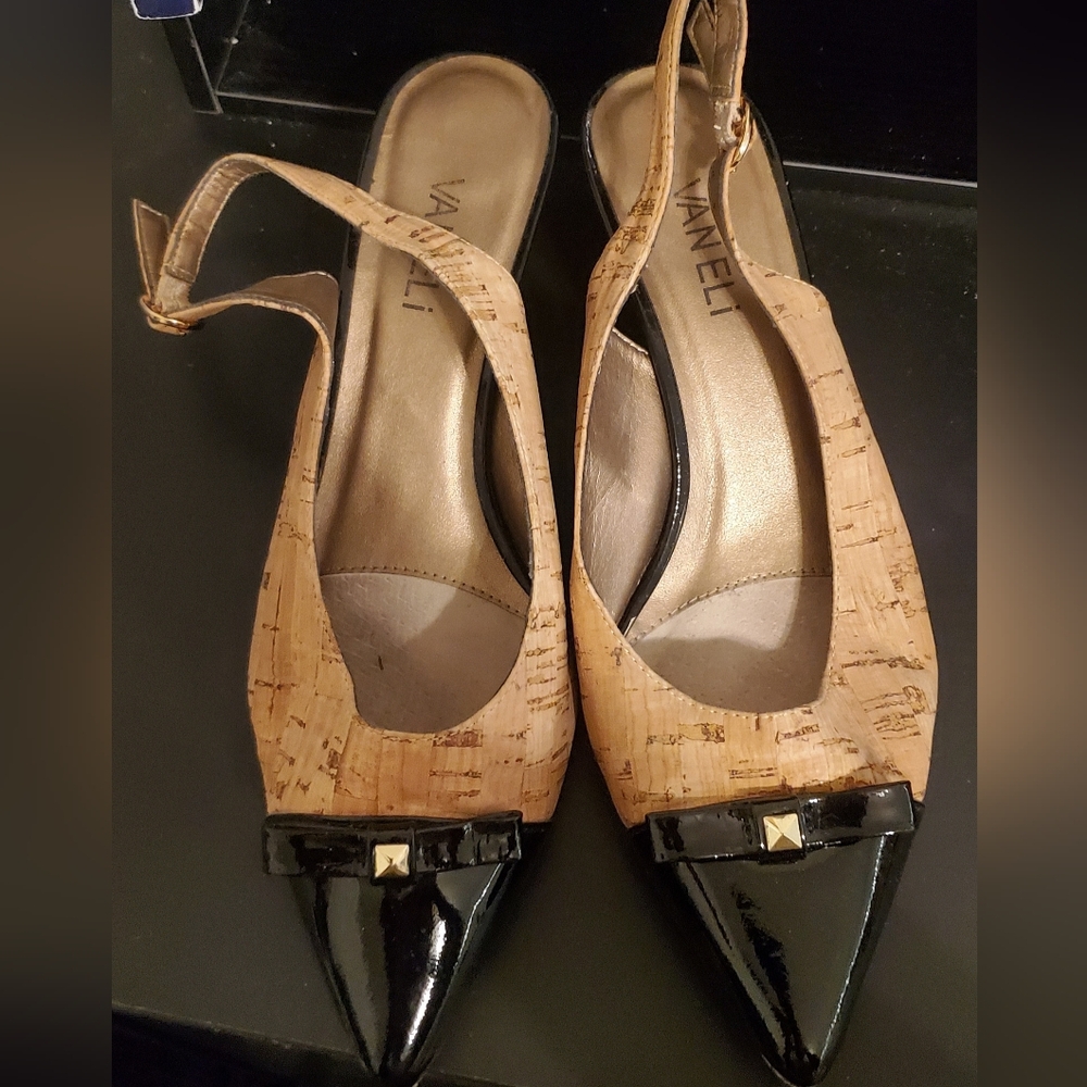 VANELi Tan Heels With Black Tip and Bow, Real Leather Shoes Size 7
